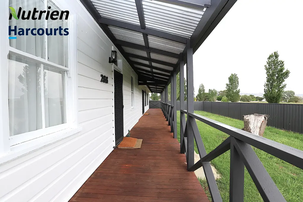 Cootamundra 4ਬੈੱਡਰੂਮ Country Charm On The Edge Of Town (3acres)