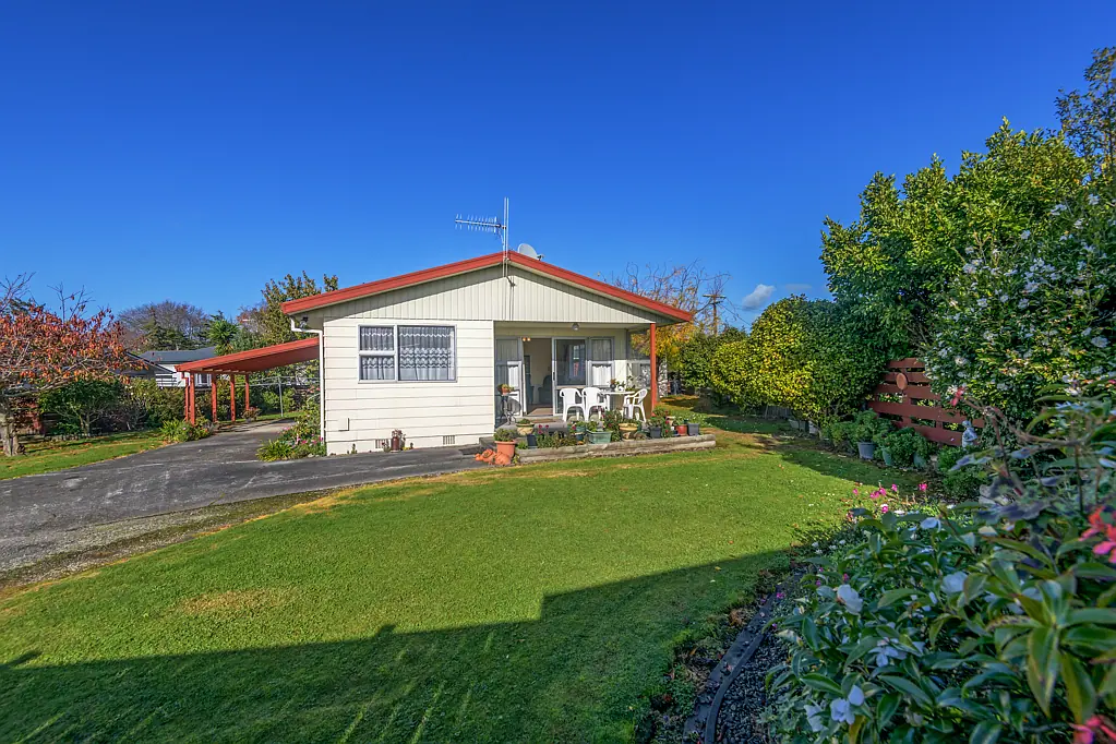 Feilding 3Phòng ngủ Motivated Vendors say Sell NOW!