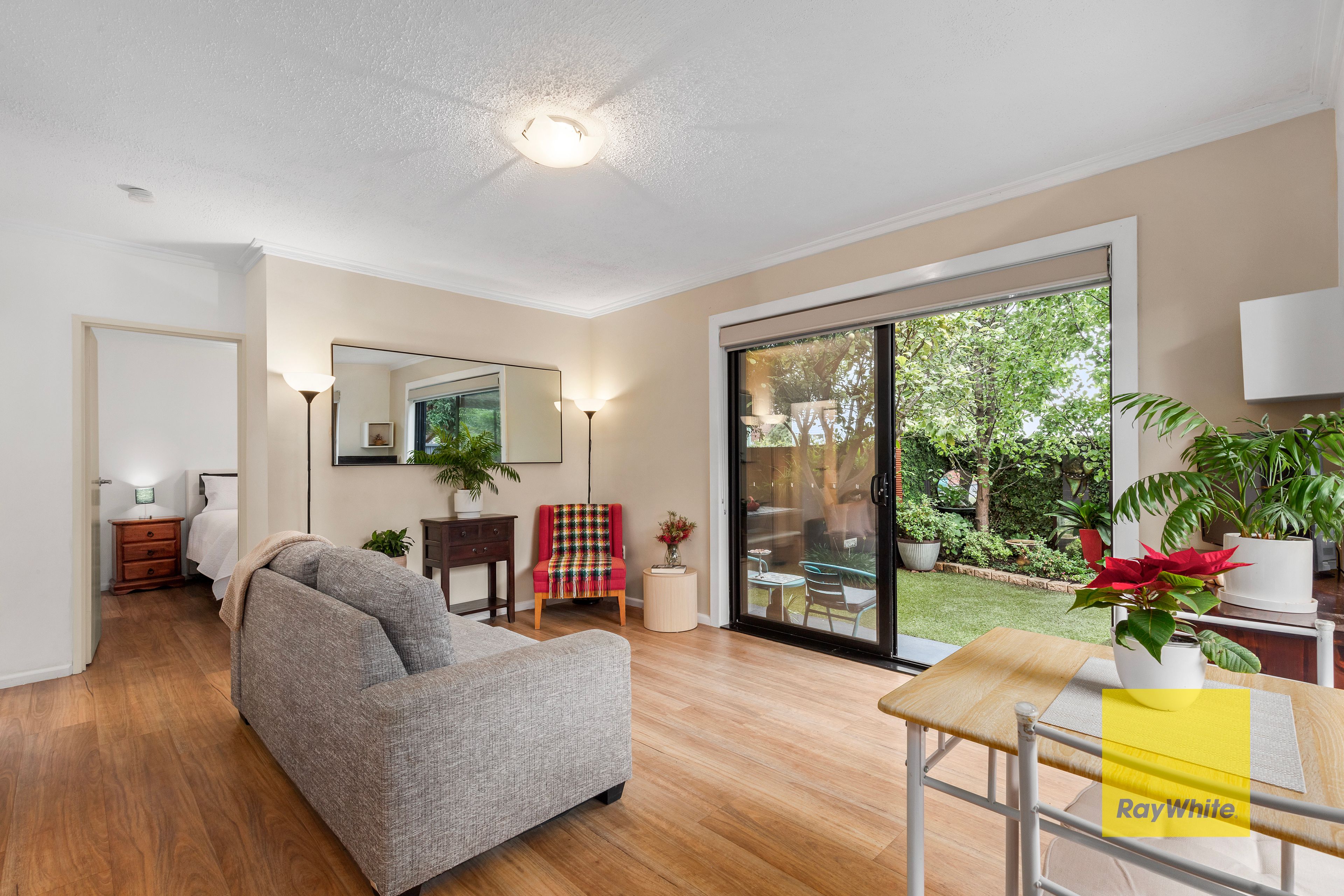 8 HEYTESBURY ST, HERNE HILL VIC 3218, 0 habitaciones, 0 baños, Unit