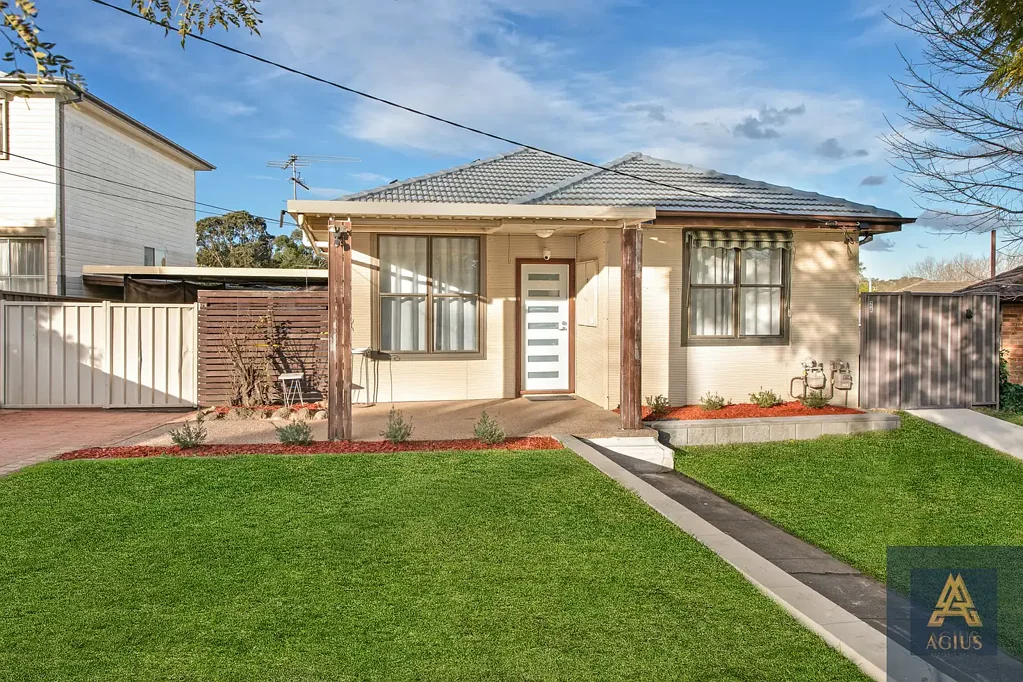 Spacious Four-Bedroom Family Home in a Quiet Location