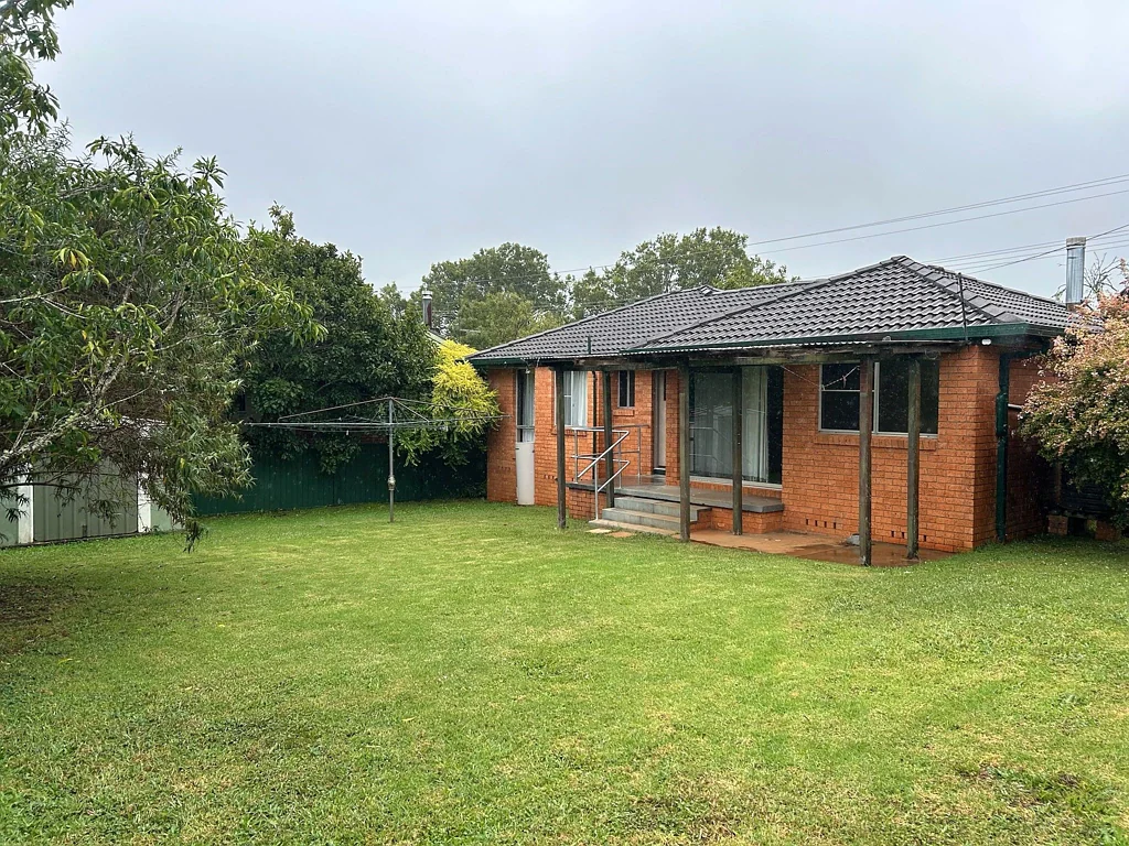 Close to Town 3 Bedroom Home