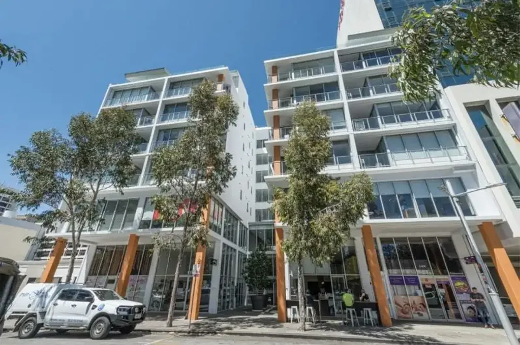 East Perth 8બેડરૂમ Multiple units formely approved for 22 apartments (Up to 8 storey high!)