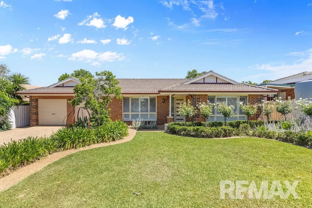 32 Fay Avenue, Kooringal, NSW 2650