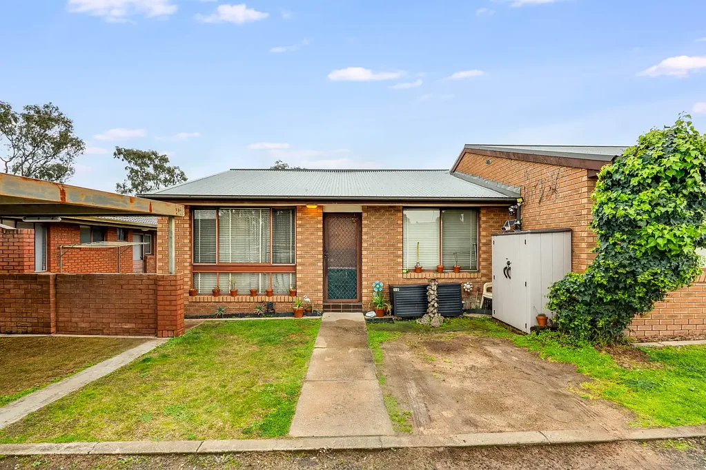 Lavington 2ਬੈੱਡਰੂਮ Renovate, Invest, or Break into the Market!