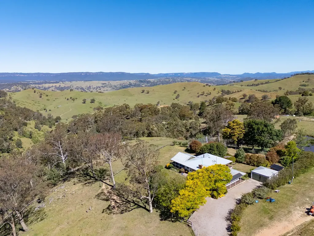 Good Forest 4 Slaapkamer MONTROSE HOMESTEAD - AN UNPARALLELED 100HA MOUNTAIN ESTATE WITH SWEEPING PANORAMIC VIEWS