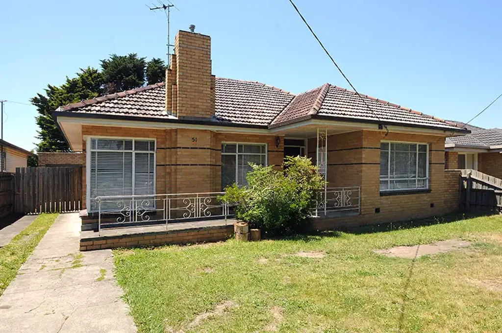 Space and Convenience in great location.