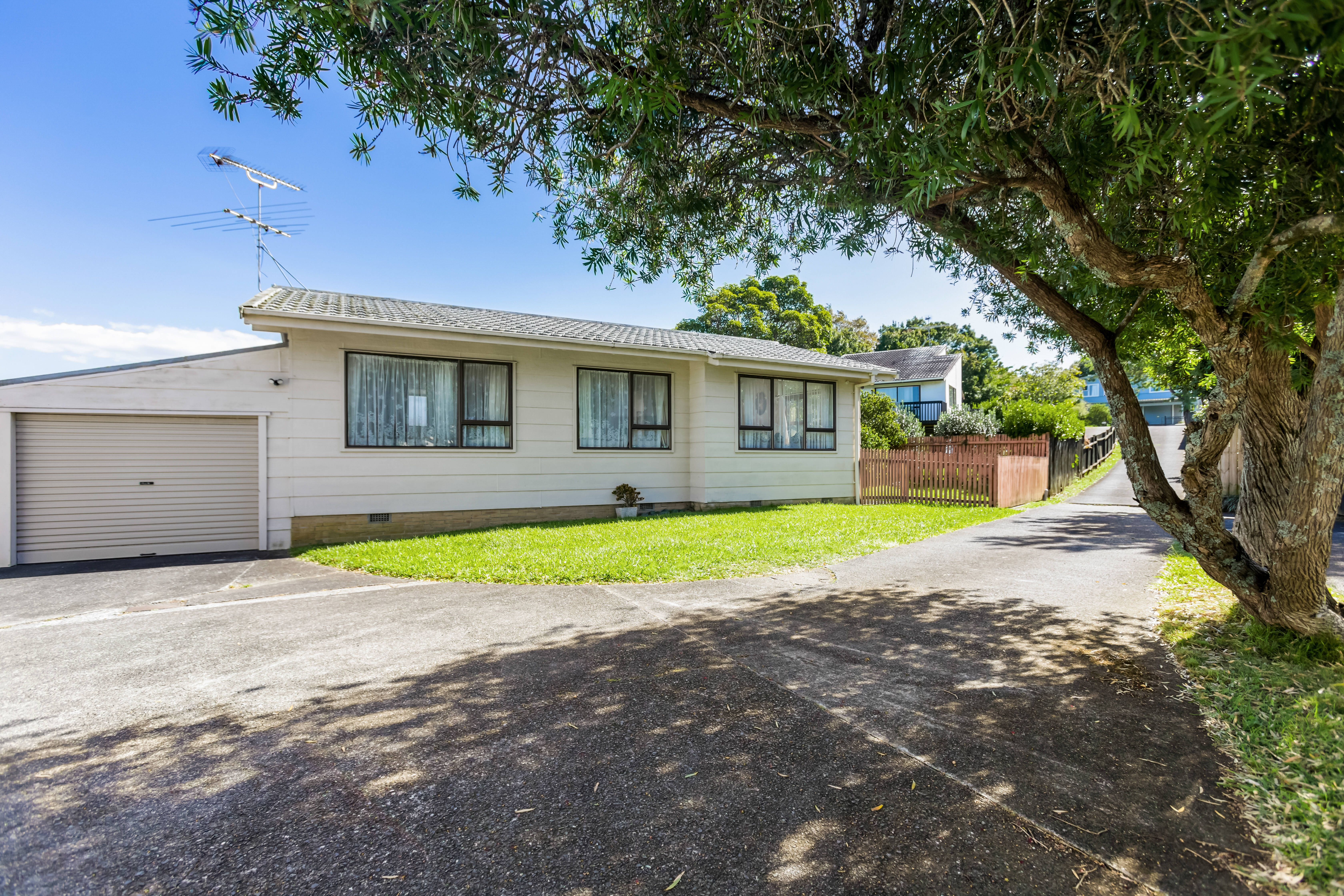 42a Mirrabooka Avenue, Botany Downs, Auckland - Manukau, 2房, 1浴