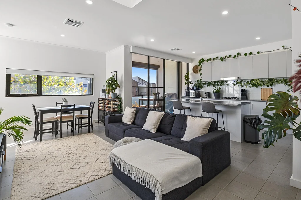 Tonsley 2房  Three Levels of Modern Comfort and Convenience