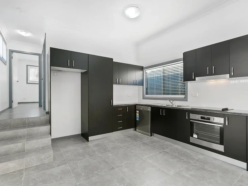 ULTRA MODERN, LOW MAINTENANCE LIVING