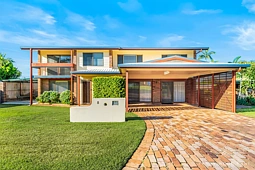 8 Knight Street, Mount Pleasant