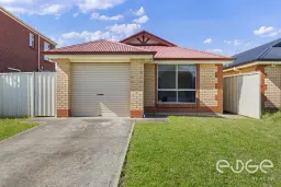 17 Grace Boulevard, Smithfield Plains