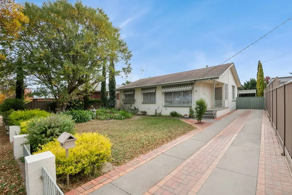 Charming Home for Rent - 14 Lowndes Street, Kennington