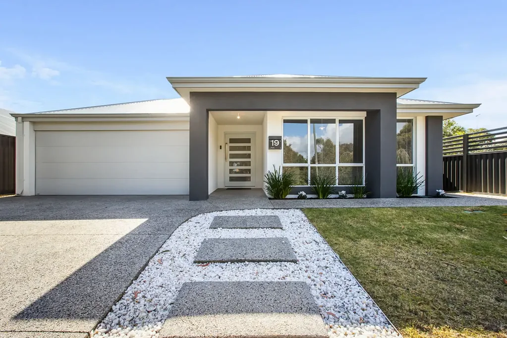 19 Delray Loop, Madora Bay, WA 6210
