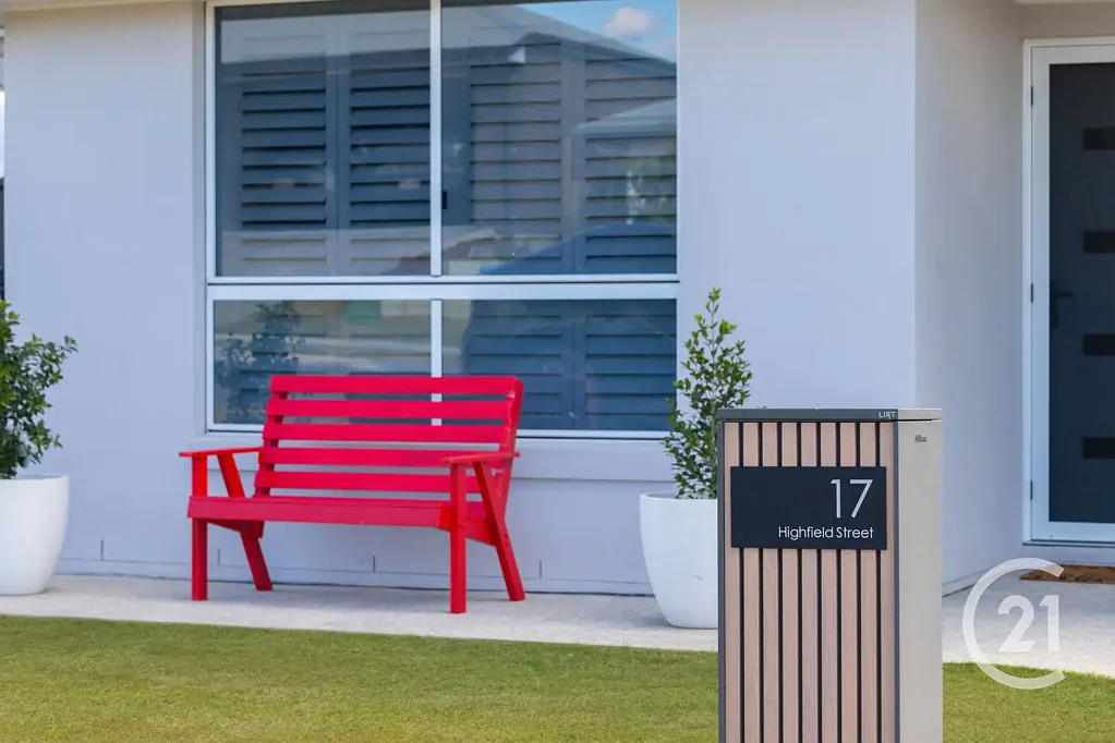 Bundamba 4 Slaapkamer JUST LISTED! - Contemporary Comfort & Effortless Family Living - with Side Access