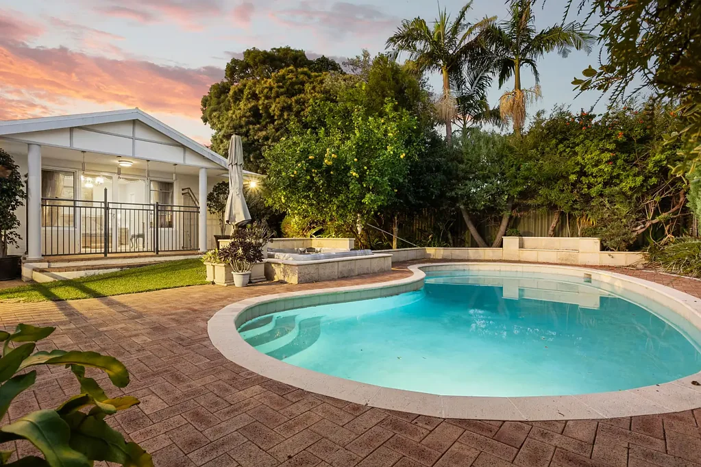 22 Gairloch Street, Applecross, WA 6153