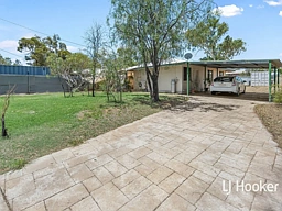 16 Winnecke Avenue, East Side