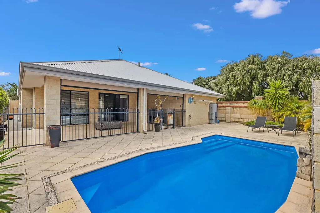 Quinns Rocks 3ਬੈੱਡਰੂਮ UNDER OFFER