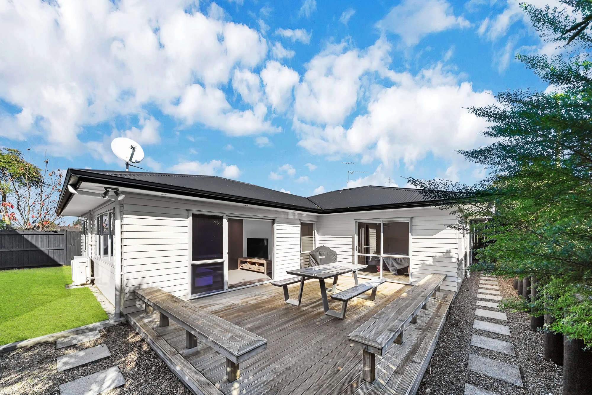 Papakura 3Kwarto Tucked Away, Designed for Family Living