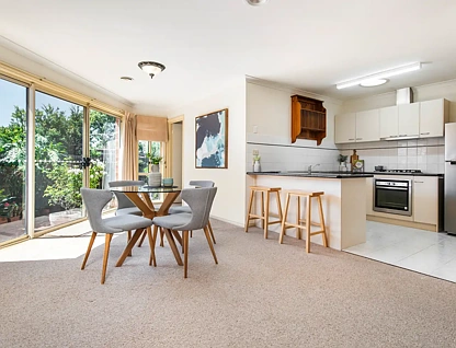 4/233 Mitcham Road, Mitcham, East Melbourne, 3 chambres, 1 salles de bain, Unit