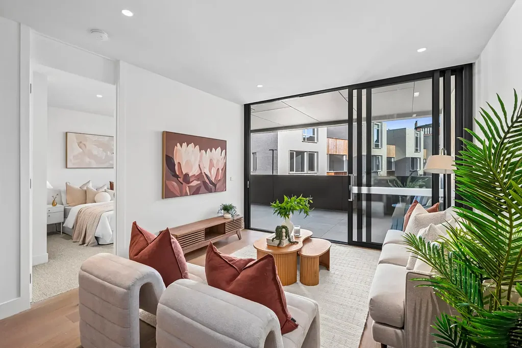 Rippleside 1 Bedroom Luxurious One-Bedroom Apartment on Water's Edge