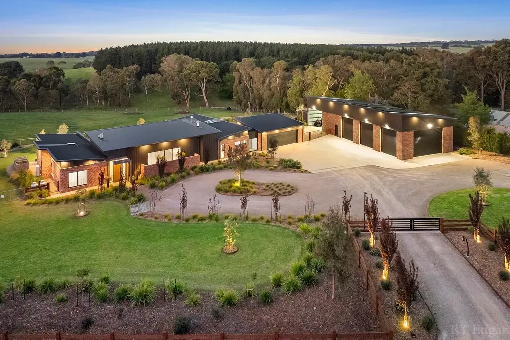 Wallington Resort Style Luxury in the Heart of The Bellarine
