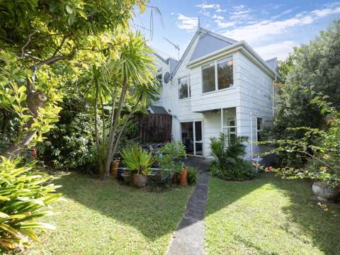 Onehunga 3房  Ideal Starter with Potential to Make it Yours