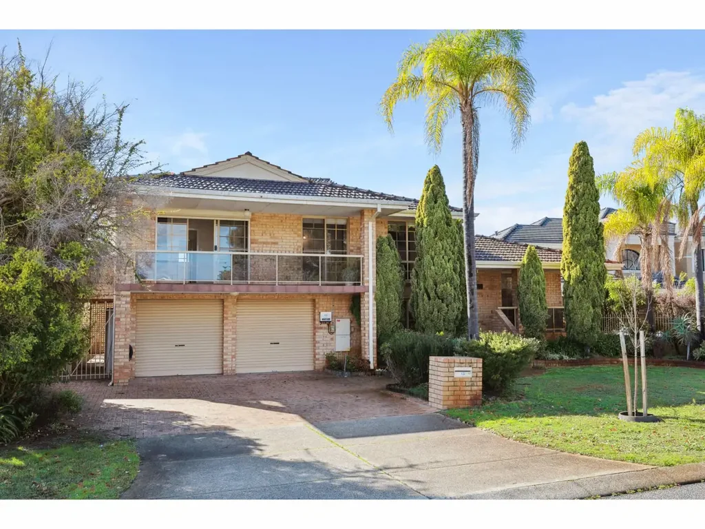 Waterford 5房  Spacious Family Living Near the River – Investment Opportunity in Prime Location