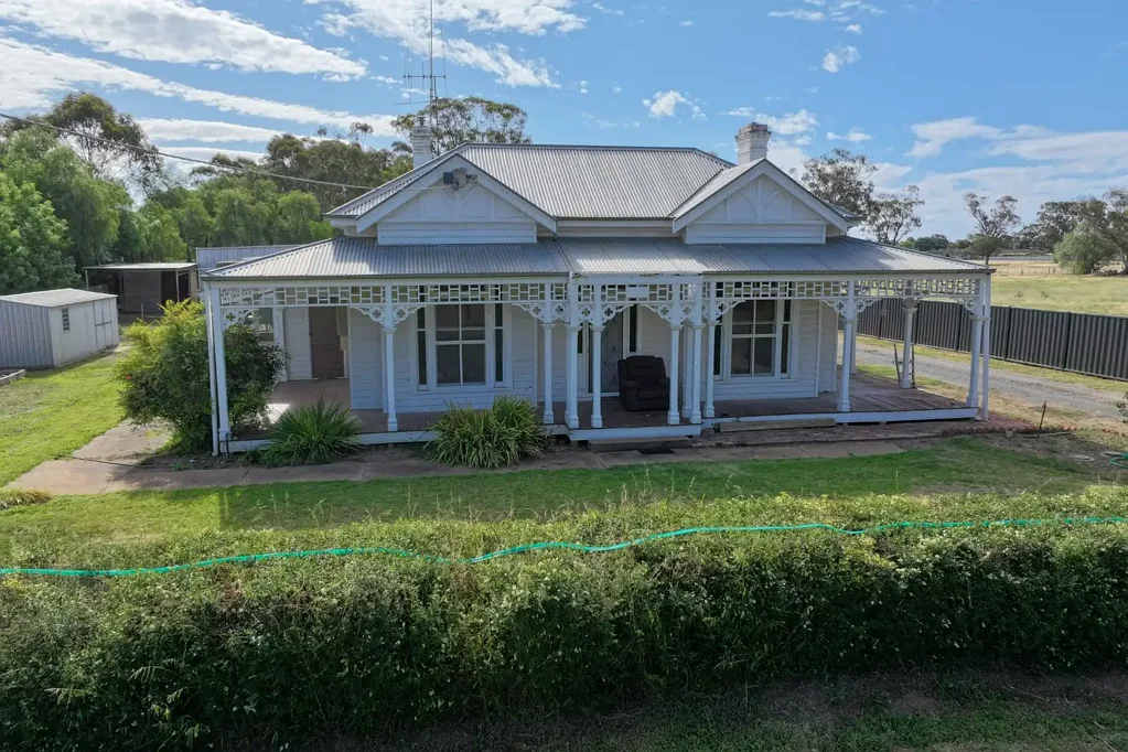 46 Railway Road, Rochester, VIC 3561