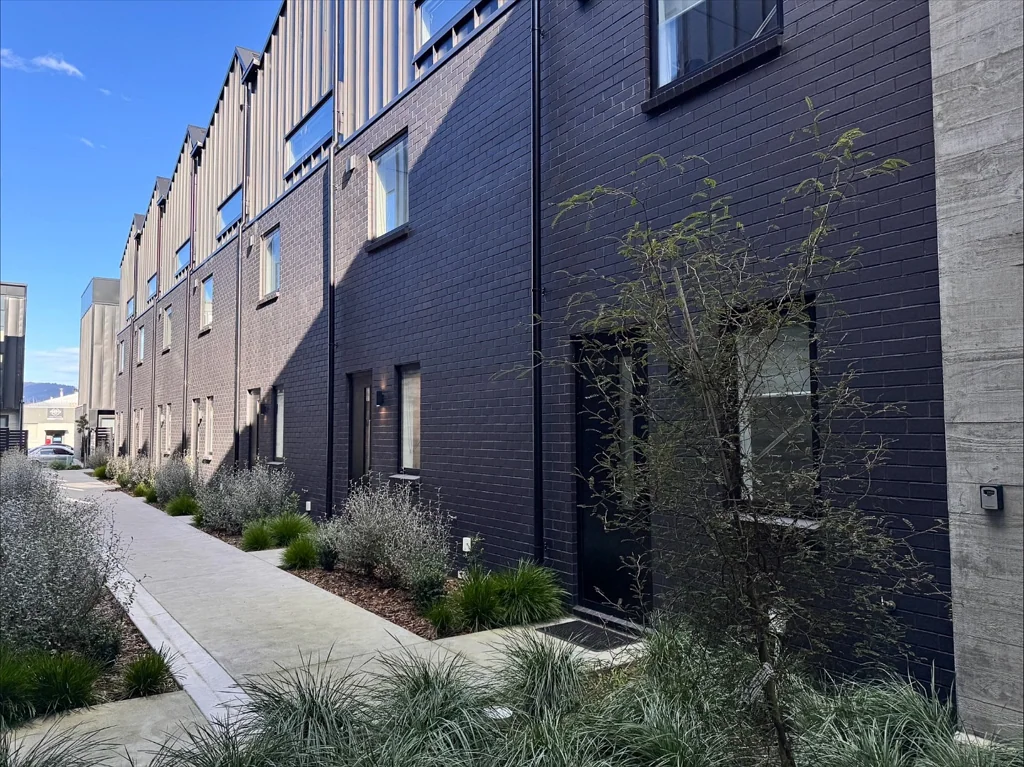 Modern, Low Maintenance Townhouse
