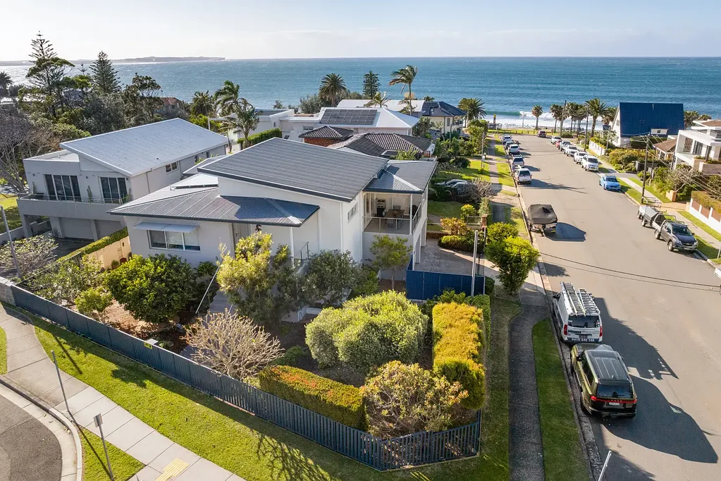 Cronulla 5 Bedroom Contemporary Coastal Luxury, A Lifestyle Like No Other