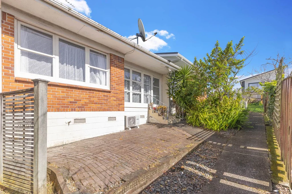 Pakuranga 2Phòng ngủ Brick Beauty - Family Ready, Investor Friendly!
