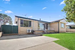 17 Thrift Street, Colyton