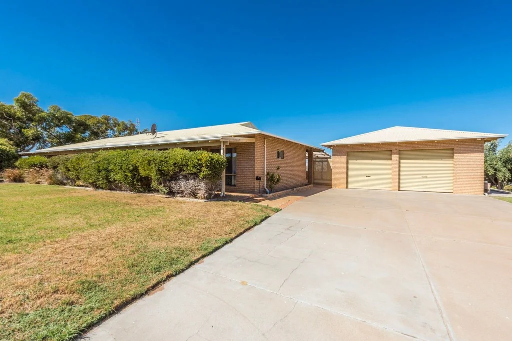 25 Philbey Road, Dongara, WA 6525