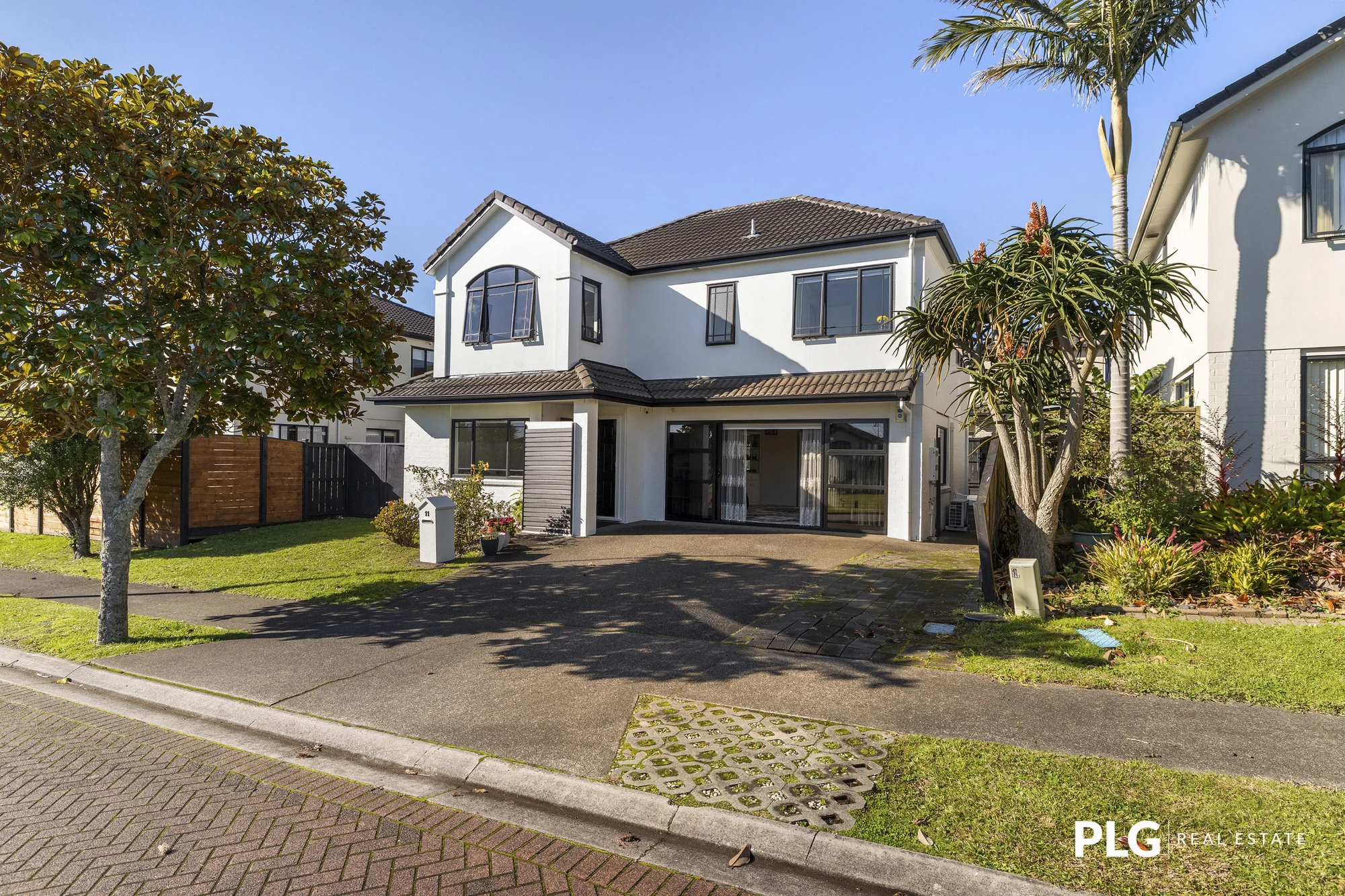 Flat Bush 4 Slaapkamer #GAMEDAY Parkside Gem, Don't Miss Out