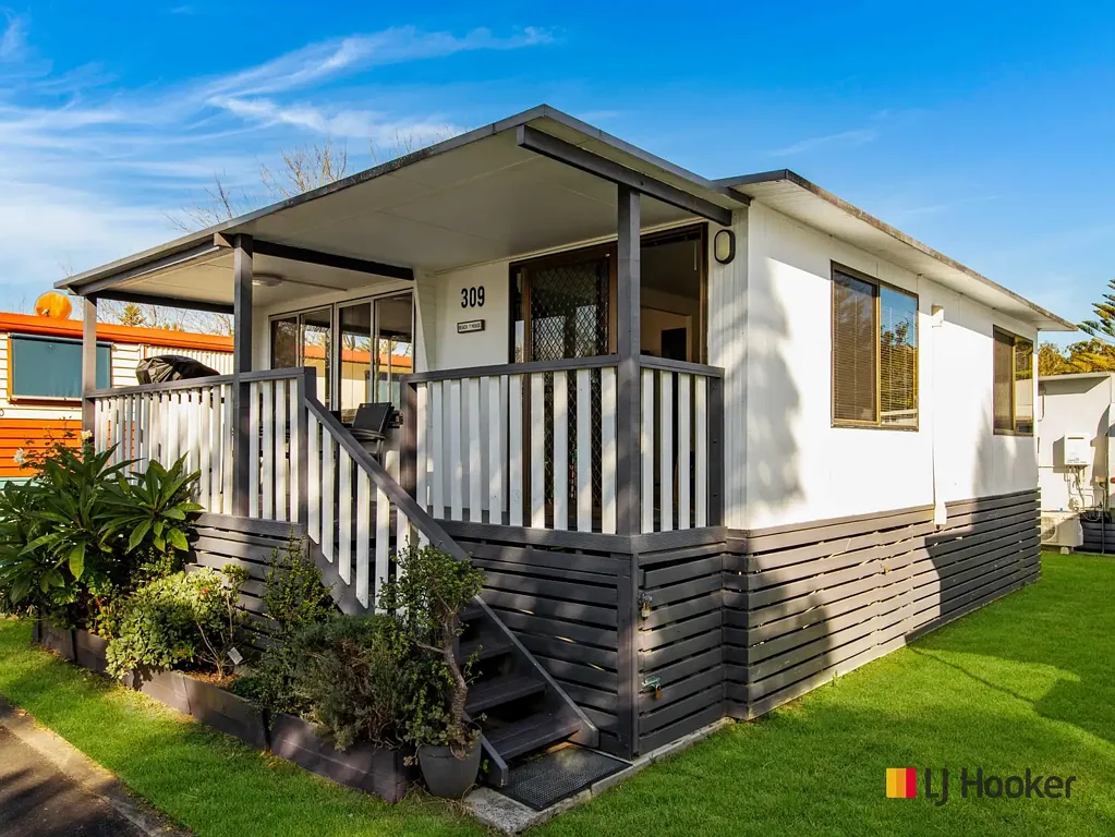 309/51 Beach Road, Batehaven, NSW 2536