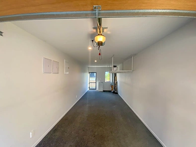 Modern 3-Bedroom Townhouse in Albany Heights –...
