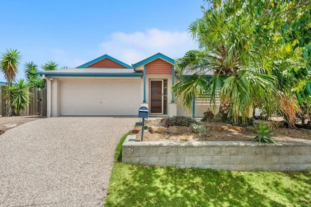 FAMILY HOME IN NORTH LAKES