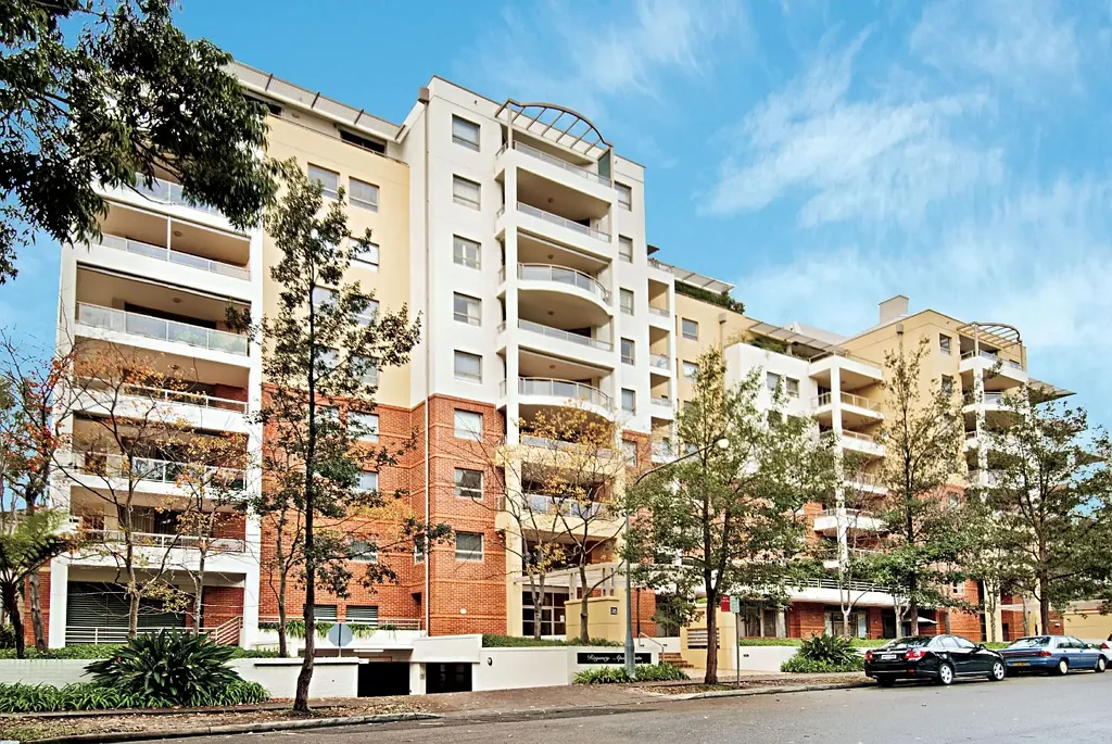 Prestigious Complex Living – Spacious Apartment with Resort-Style Amenities