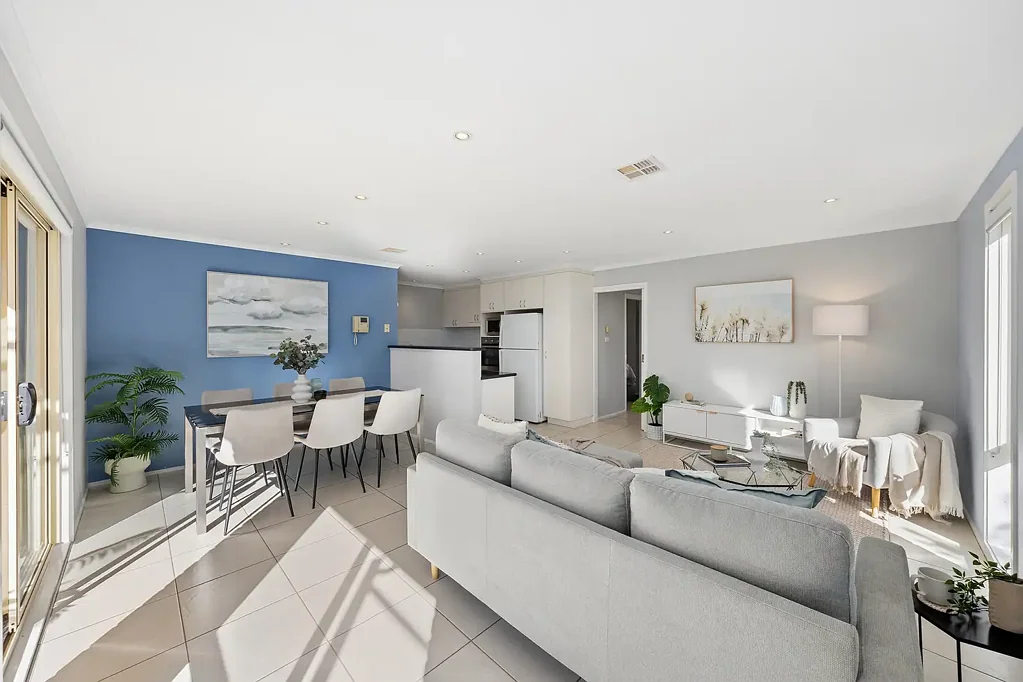 Gungahlin 4 Slaapkamer Light, Comfort, and a Prime Gungahlin Address - No Body Corporate Fee!