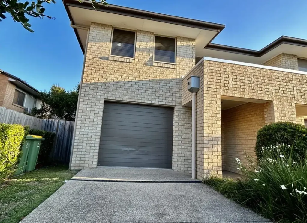 Stunning Dual-Living Opportunity in the Heart of Coomera