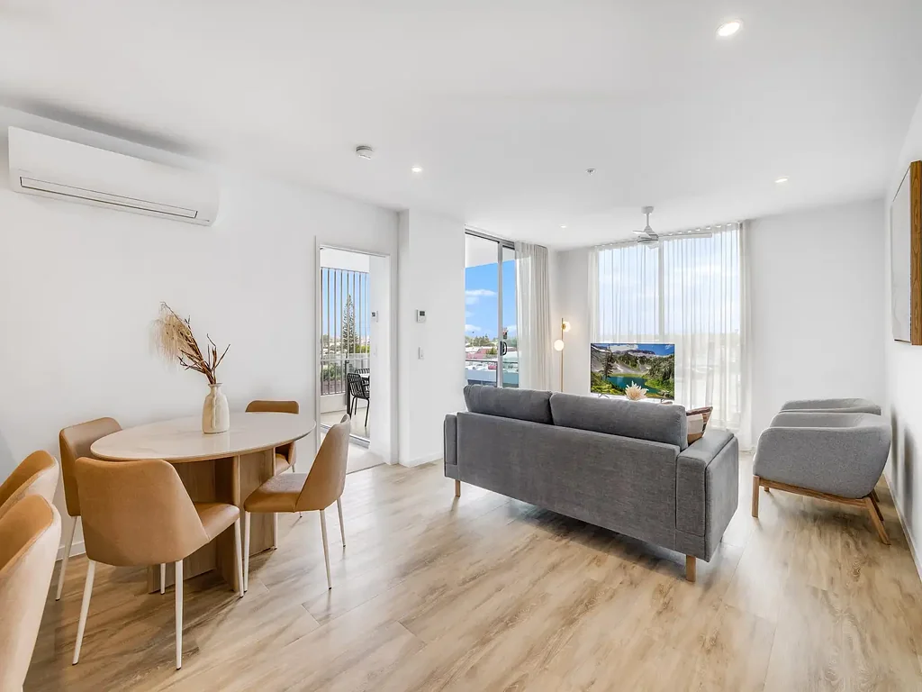 Buddina 2房  Light-Filled Corner Apartment in a Prime Beachside Location