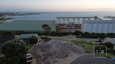West Beach PREMIUM POSITION, BREATHTAKING PERSPECTIVE