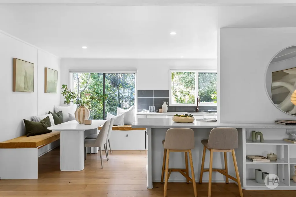 10 Beach Hill Avenue, Somers, VIC 3927