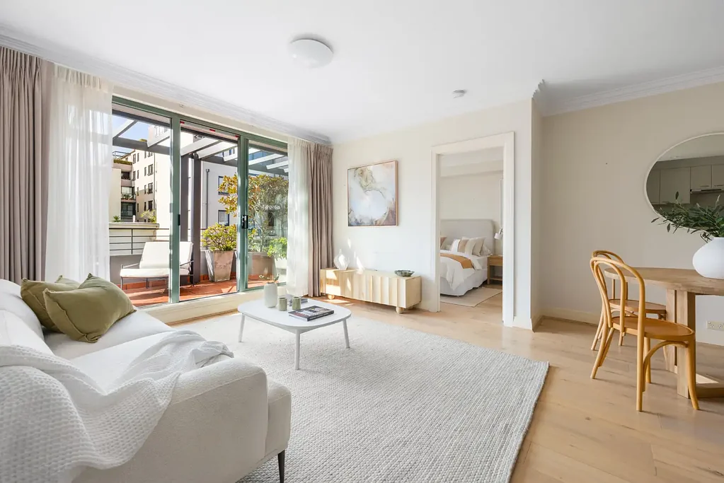 Mosman 2 Bedroom East Facing Entertainer in a Boutique Mosman Village Building
