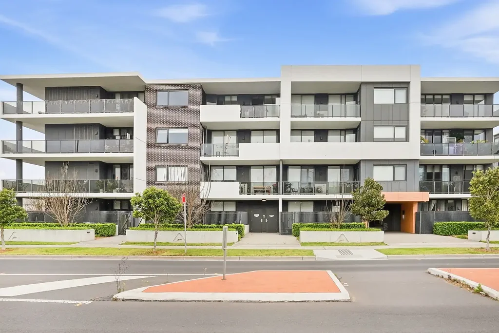 Schofields 3房 终极生活升级：宽敞空间，公园美景与高级装修 The Ultimate Lifestyle Upgrade: Expansive Living with Park Views & Premium Finishes