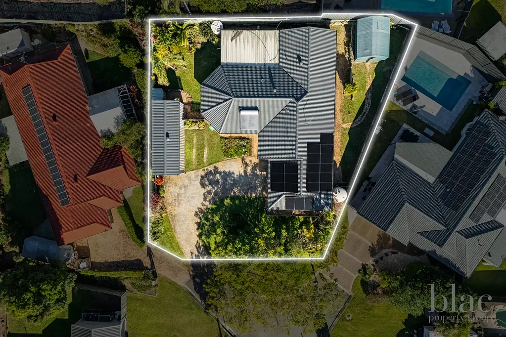 Murrumba Downs 4 Bedroom A Family Favourite with Space for the Tools and Toys