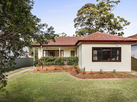 Gymea Bay 4 Bedroom Single Level Family Living, Quiet Cul-de-sac Position