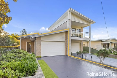 Bateau Bay 2房  Beautifully Presented Torrens Title Villa - Coastal Living at Its Finest