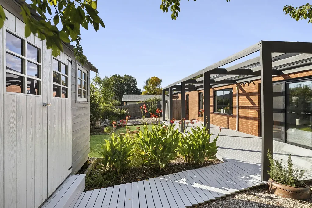 Kyneton 3침실 Modern Ease in Old Kyneton