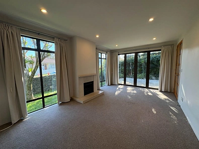 Convenient Remuera Living